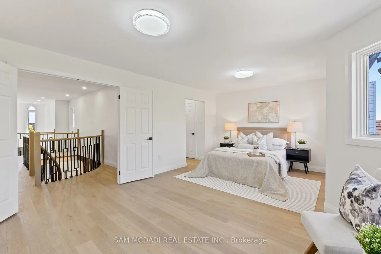 1521, Roseway, East Credit, Mississauga