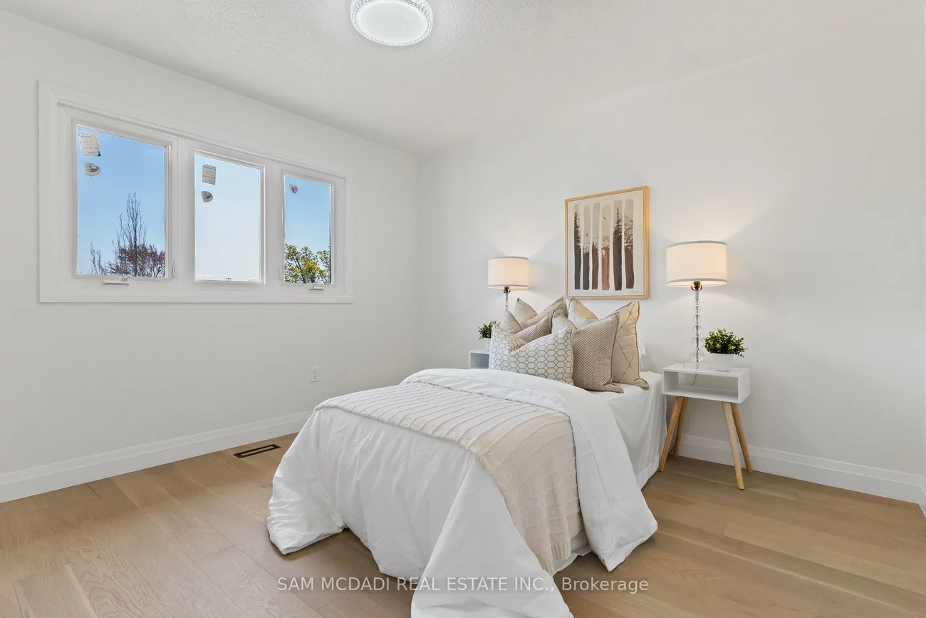 1521, Roseway, East Credit, Mississauga