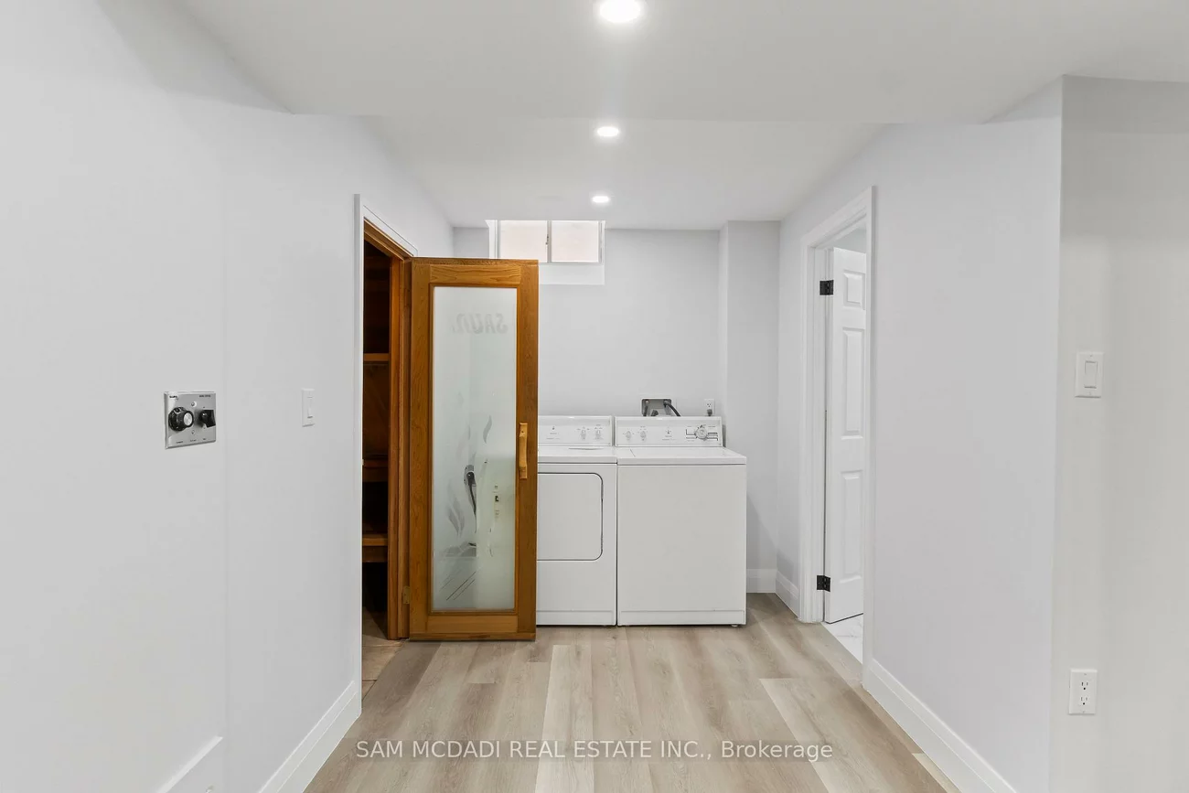 1521, Roseway, East Credit, Mississauga
