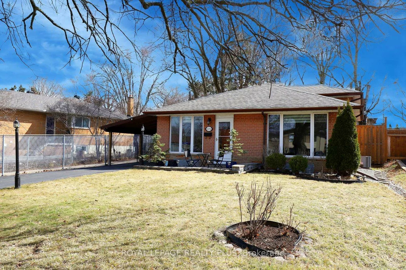 2694, Truscott, Clarkson, Mississauga