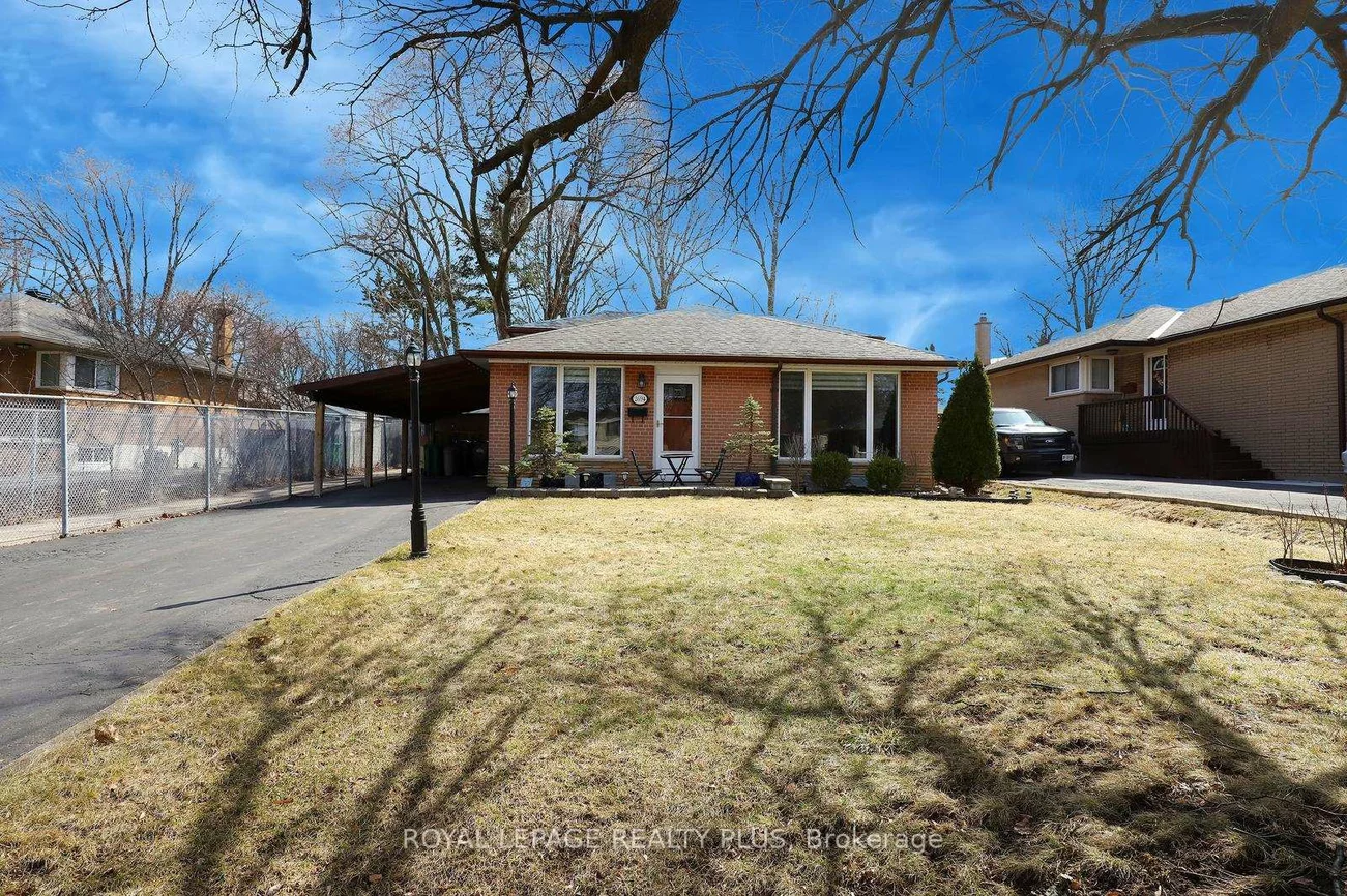 2694, Truscott, Clarkson, Mississauga