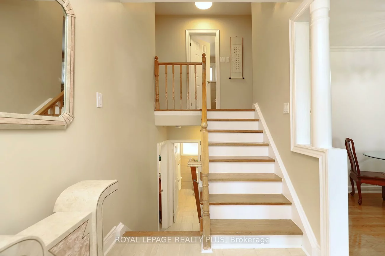 2694, Truscott, Clarkson, Mississauga