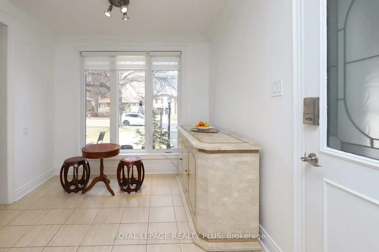 2694, Truscott, Clarkson, Mississauga