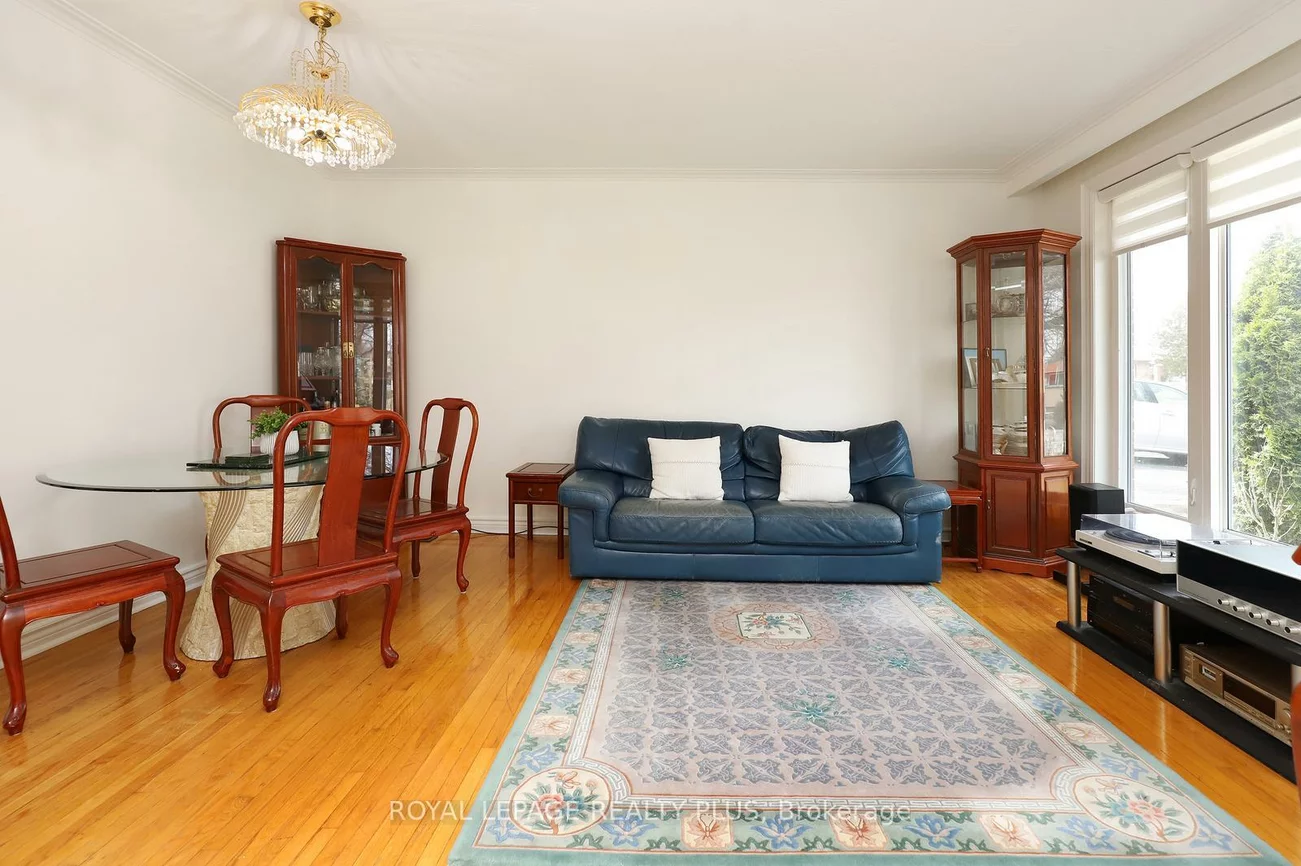 2694, Truscott, Clarkson, Mississauga
