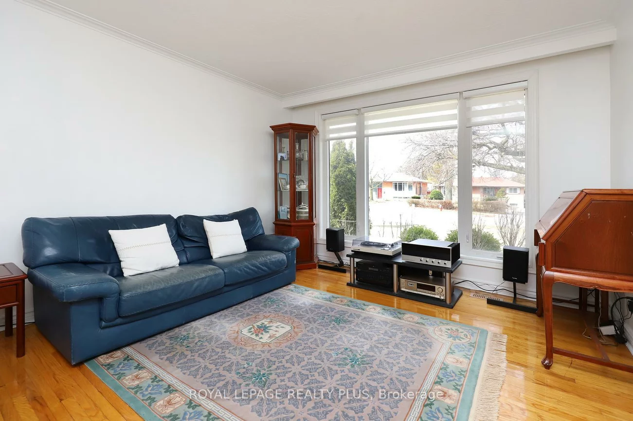 2694, Truscott, Clarkson, Mississauga