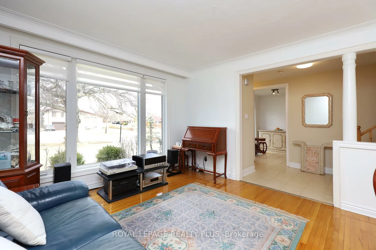 2694, Truscott, Clarkson, Mississauga