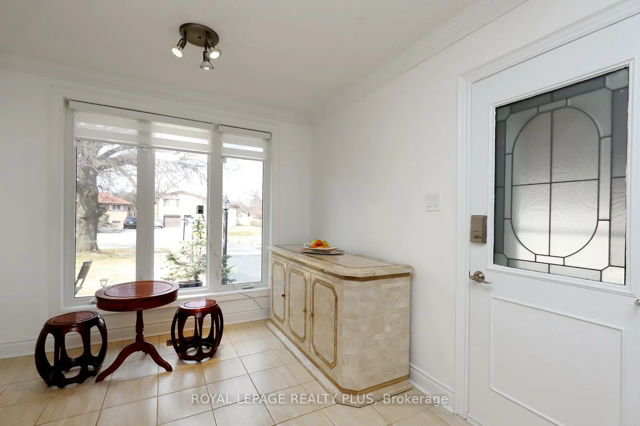 2694, Truscott, Clarkson, Mississauga