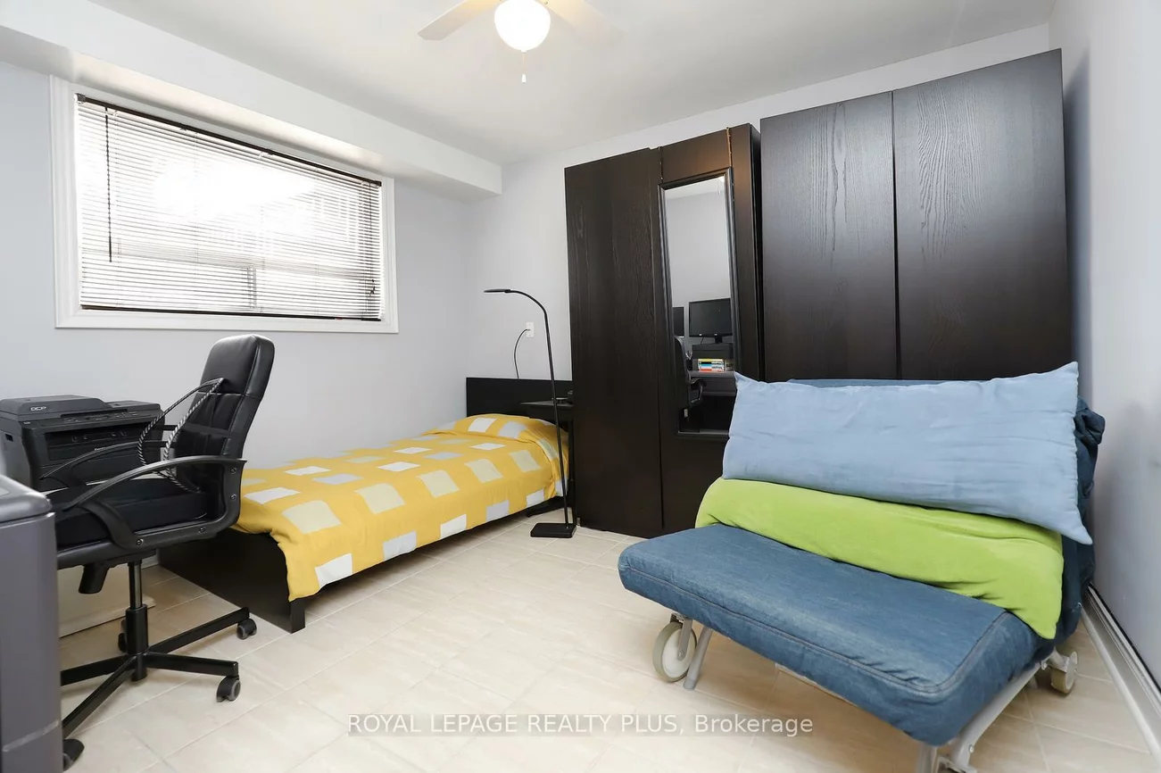 2694, Truscott, Clarkson, Mississauga
