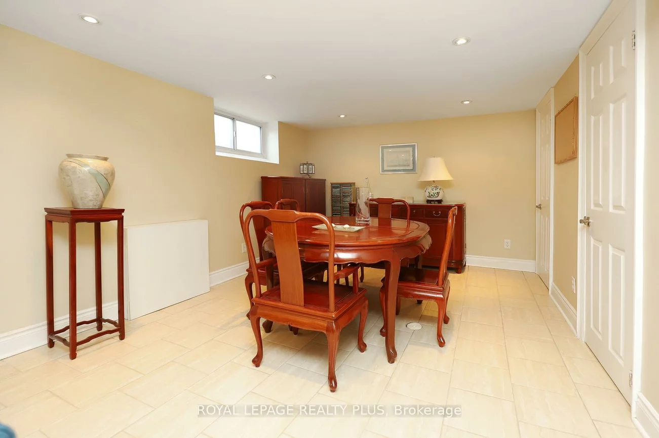 2694, Truscott, Clarkson, Mississauga