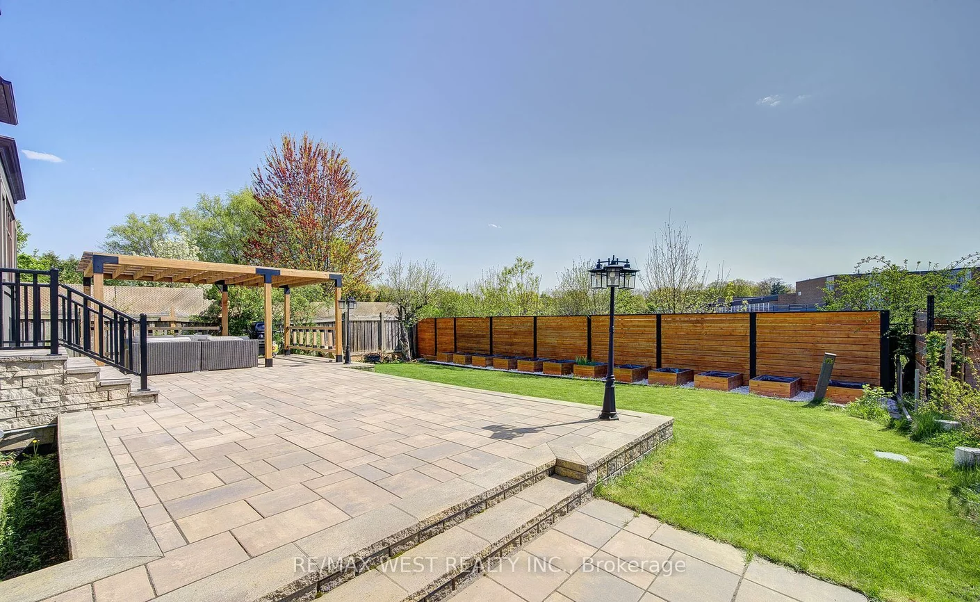 2194, Haygate, Sheridan, Mississauga