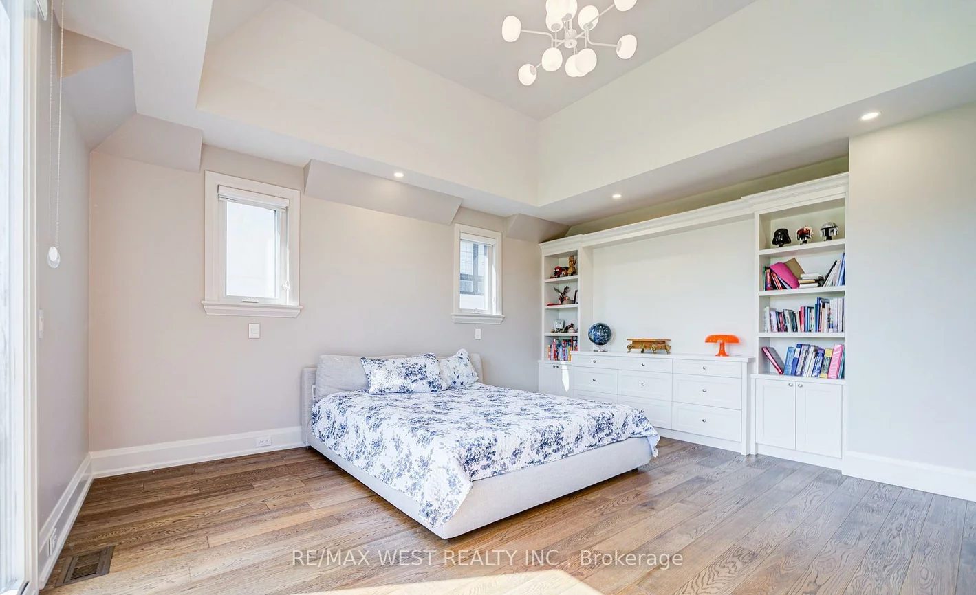 2194, Haygate, Sheridan, Mississauga