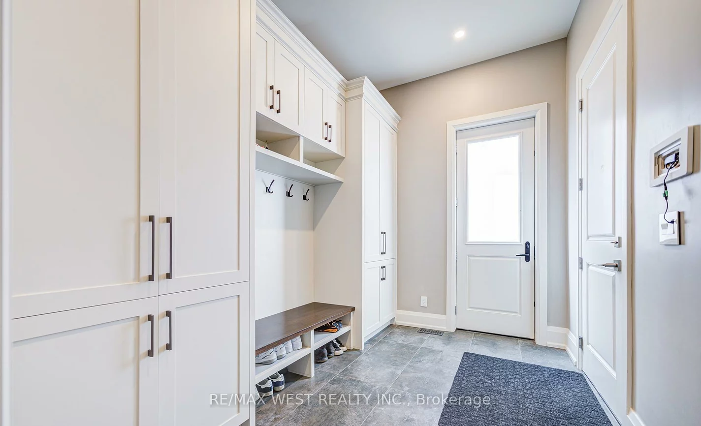 2194, Haygate, Sheridan, Mississauga
