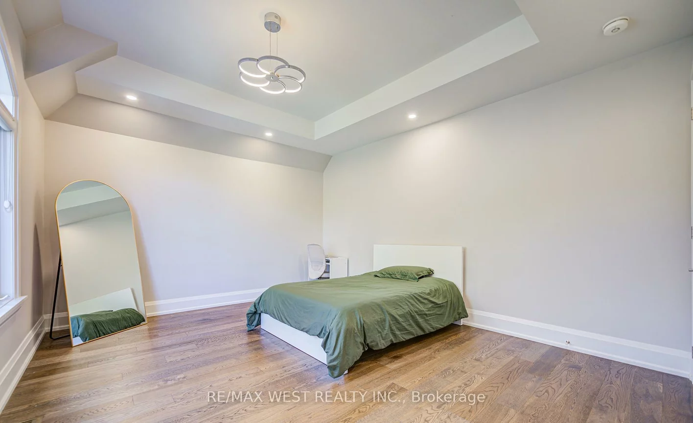 2194, Haygate, Sheridan, Mississauga