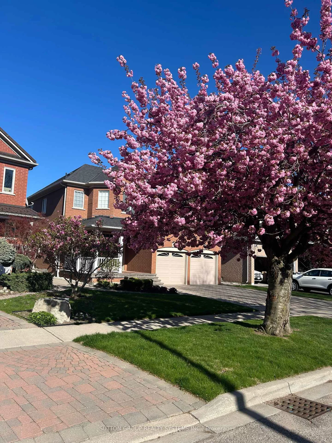 1382, Avon, Meadowvale Village, Mississauga