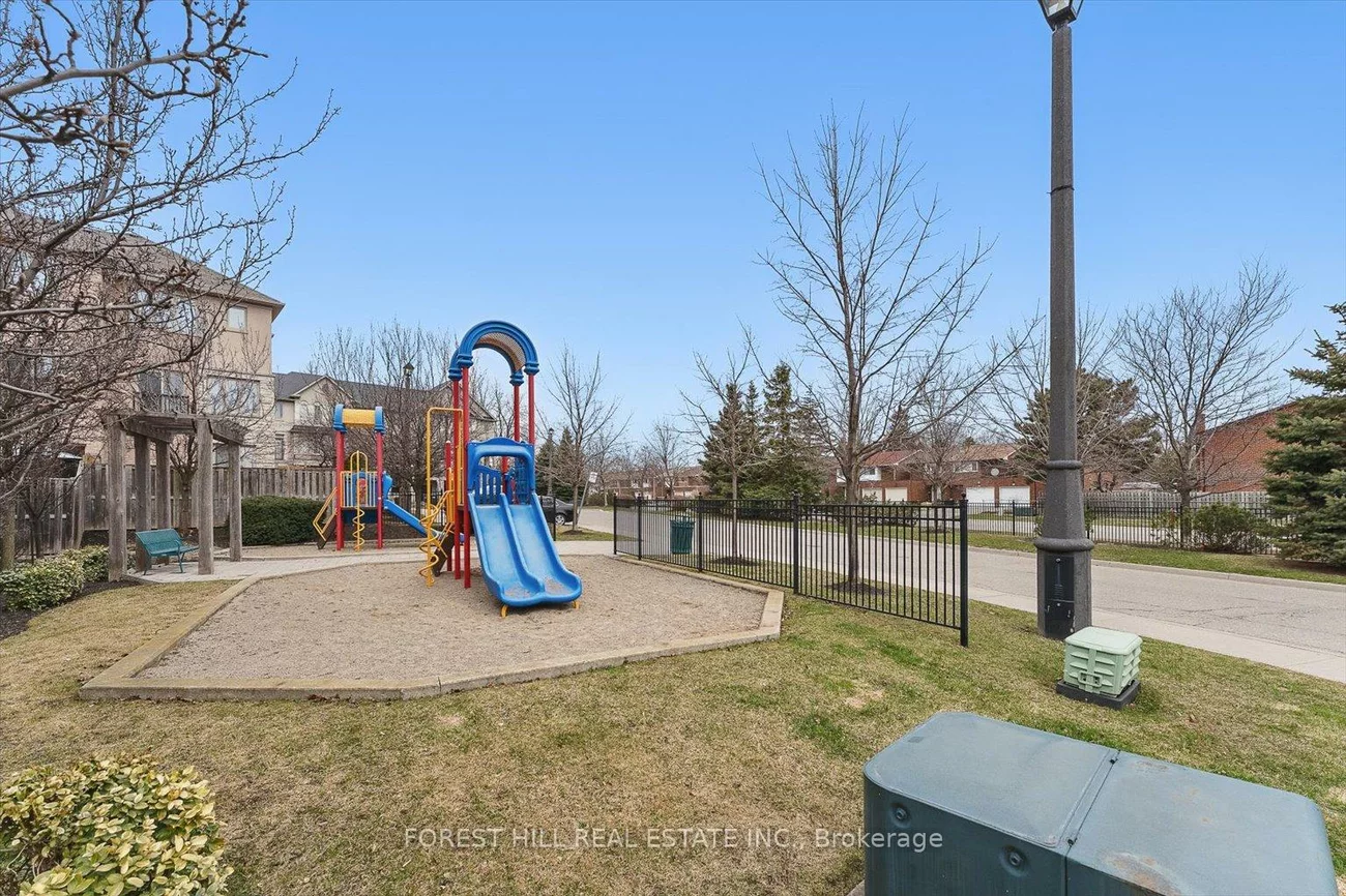 3038, Haines, Applewood, Mississauga