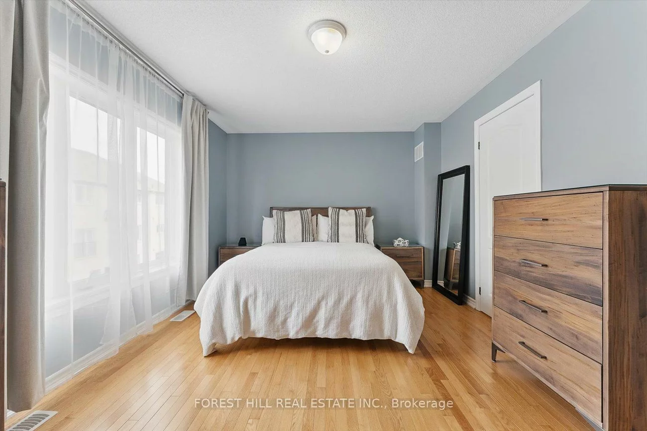 3038, Haines, Applewood, Mississauga