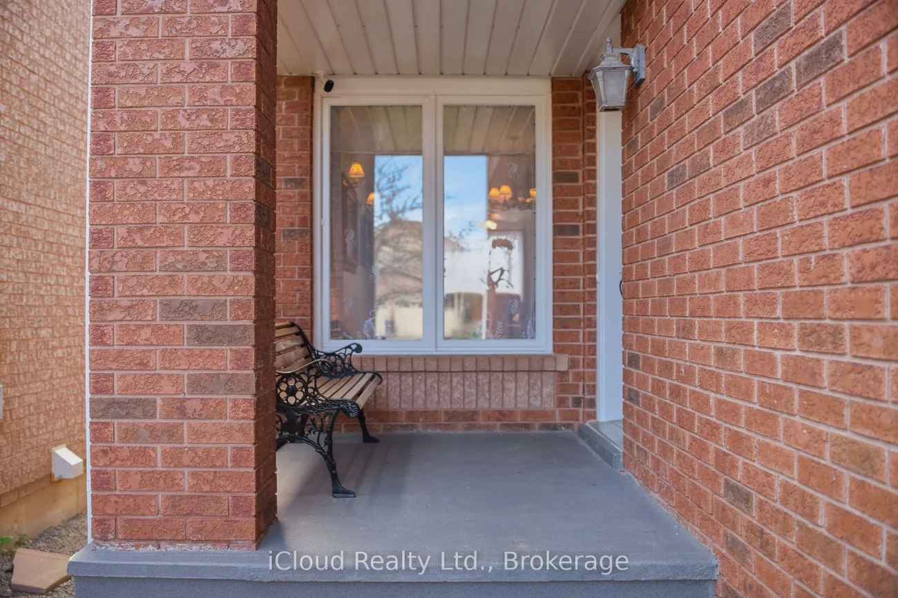 7389, Sandhurst, Lisgar, Mississauga