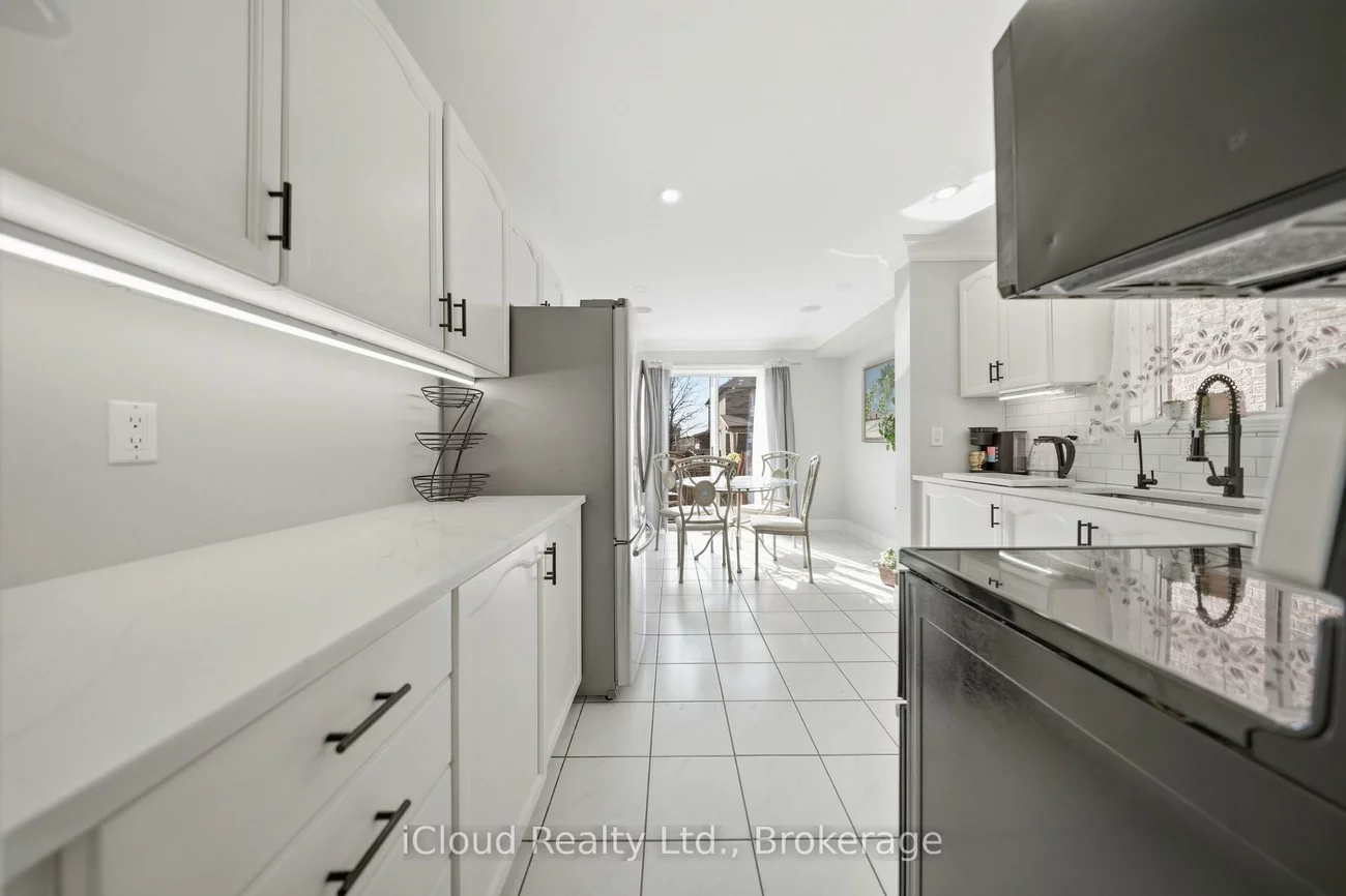 7389, Sandhurst, Lisgar, Mississauga