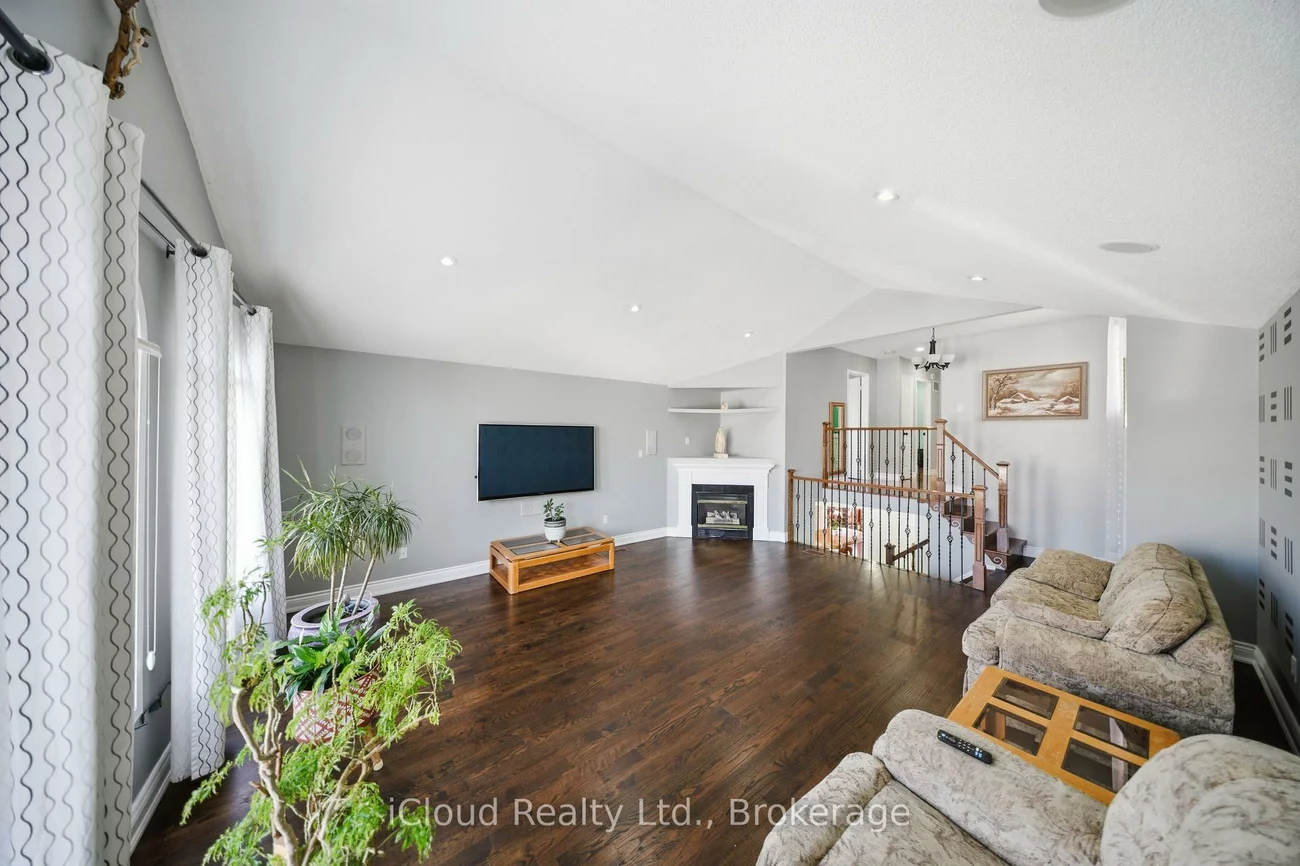 7389, Sandhurst, Lisgar, Mississauga