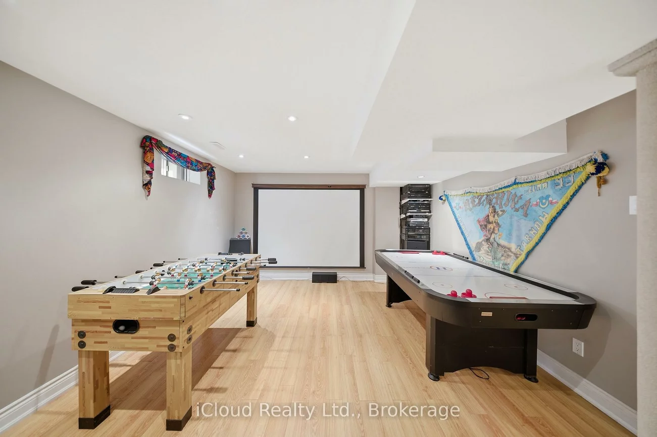 7389, Sandhurst, Lisgar, Mississauga