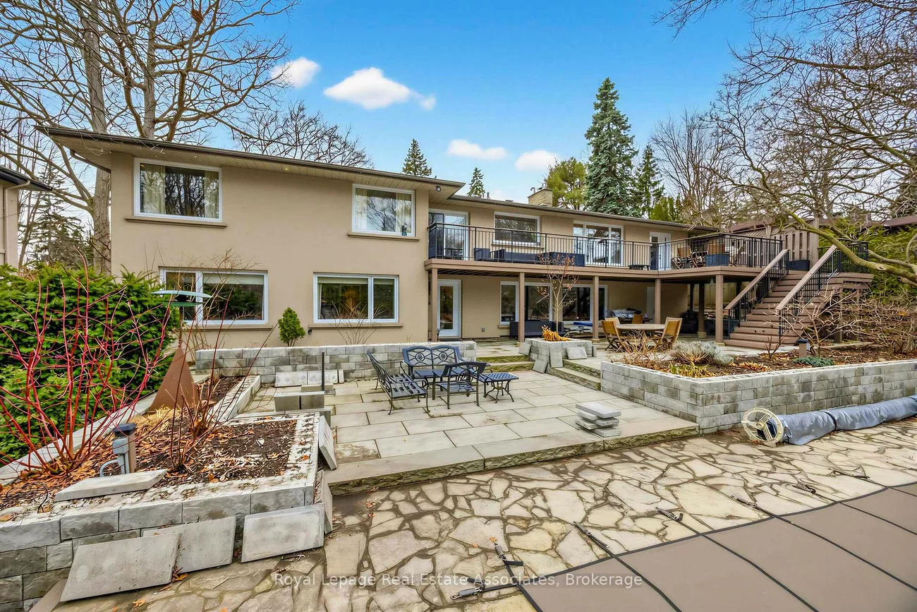 1561, Pinetree, Mineola, Mississauga