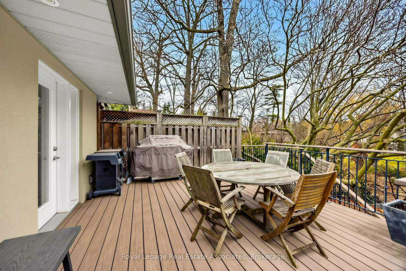 1561, Pinetree, Mineola, Mississauga