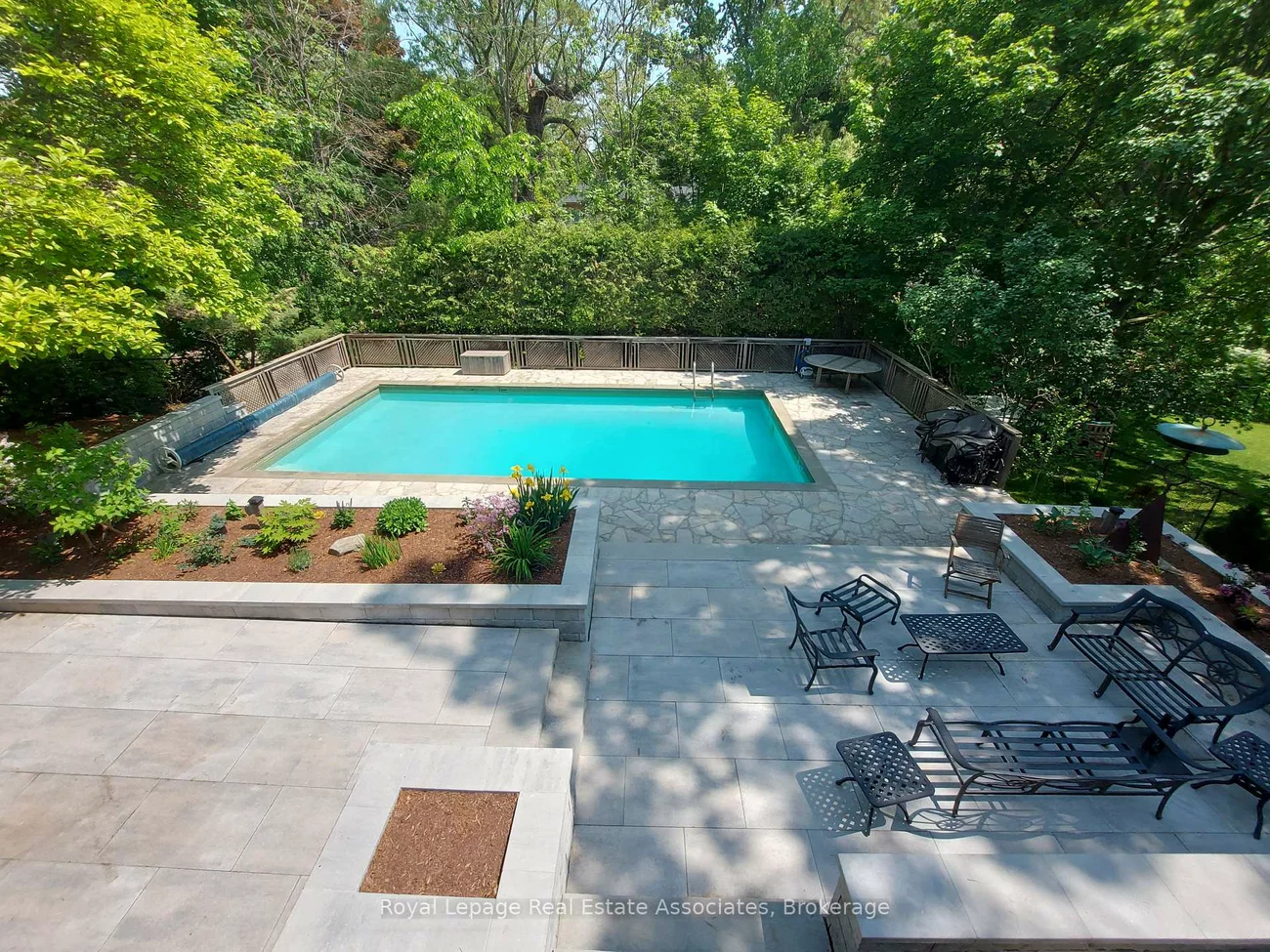 1561, Pinetree, Mineola, Mississauga
