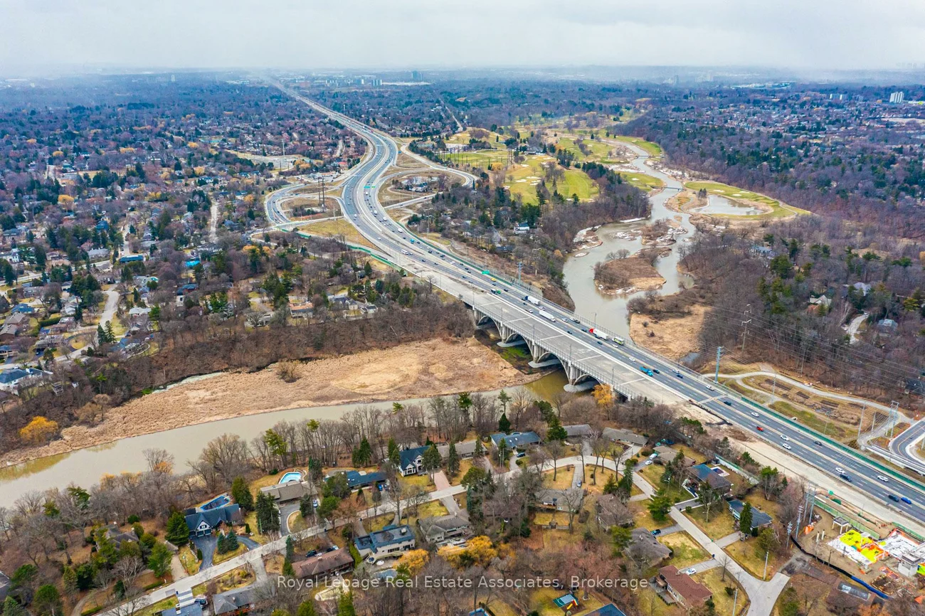 1561, Pinetree, Mineola, Mississauga