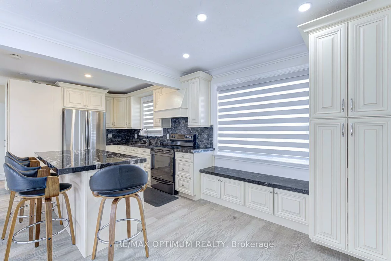 1747, Coram, Dixie, Mississauga