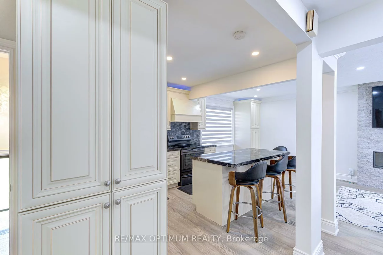 1747, Coram, Dixie, Mississauga