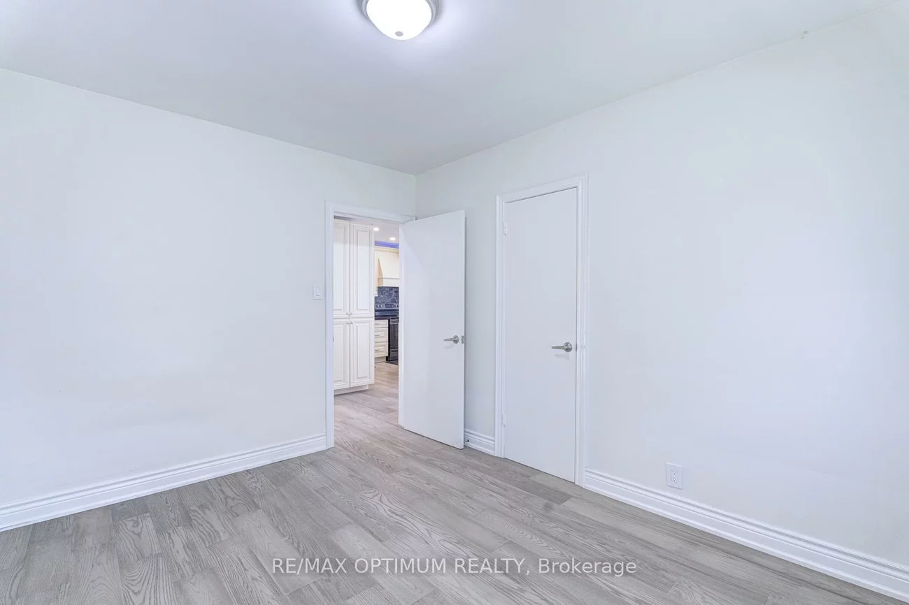 1747, Coram, Dixie, Mississauga