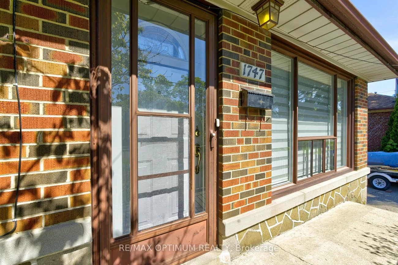 1747, Coram, Dixie, Mississauga