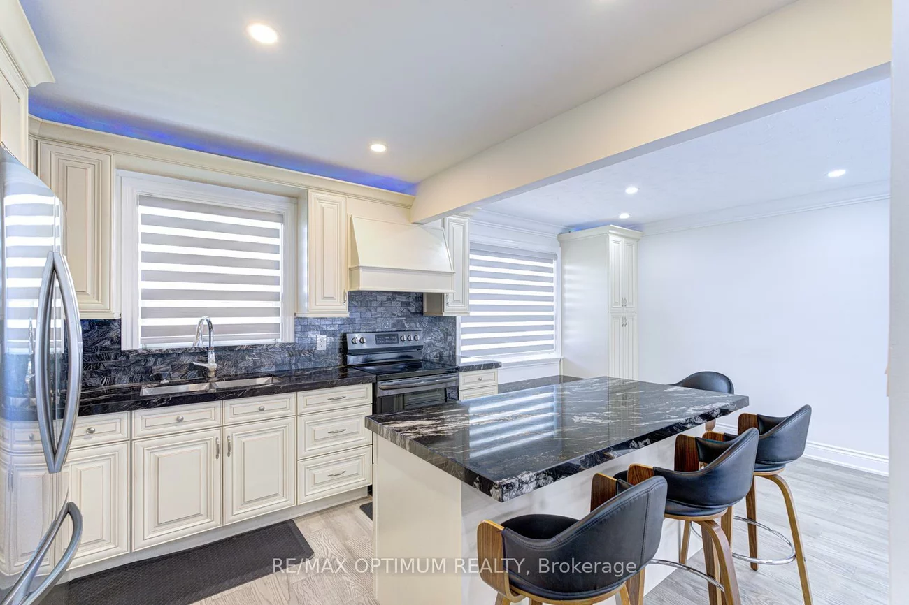 1747, Coram, Dixie, Mississauga