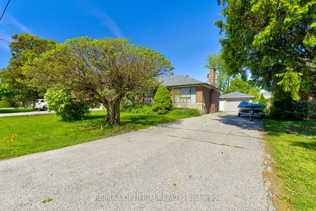 1747, Coram, Dixie, Mississauga