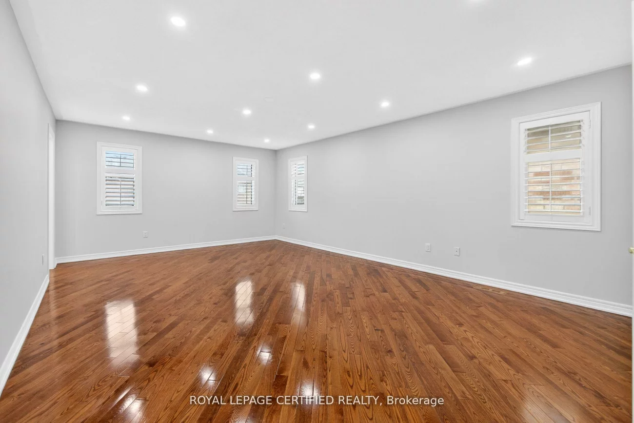 643, Garden, Meadowvale Village, Mississauga