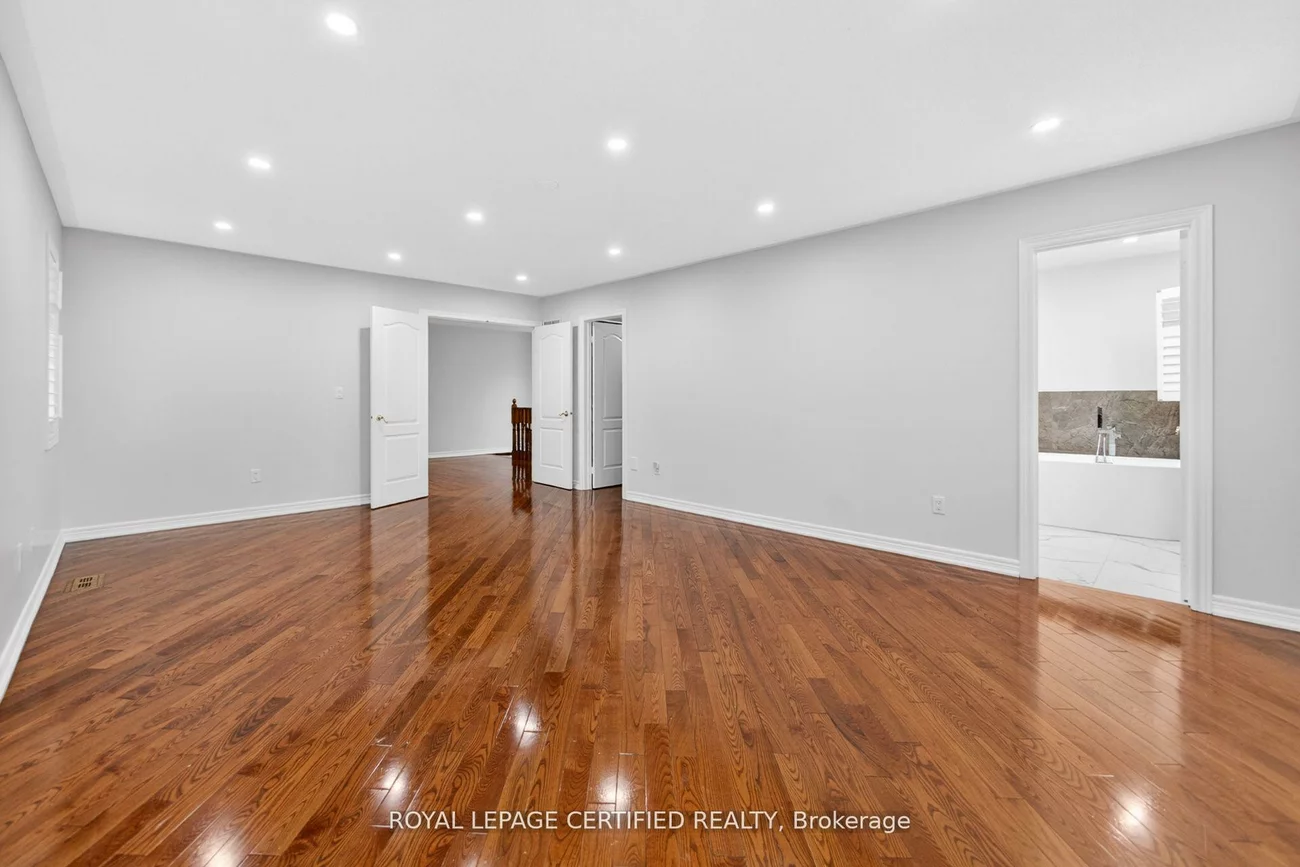 643, Garden, Meadowvale Village, Mississauga