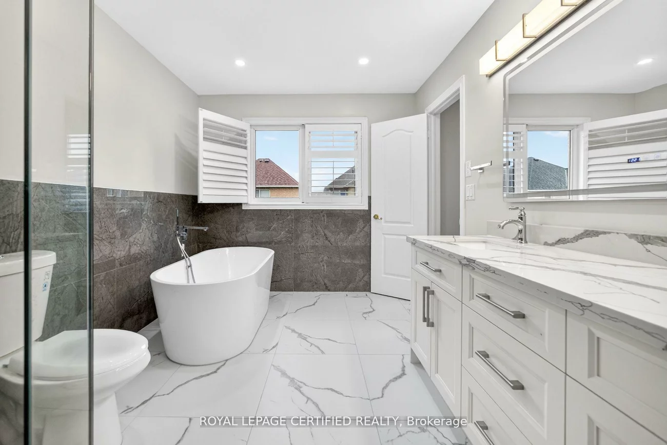 643, Garden, Meadowvale Village, Mississauga