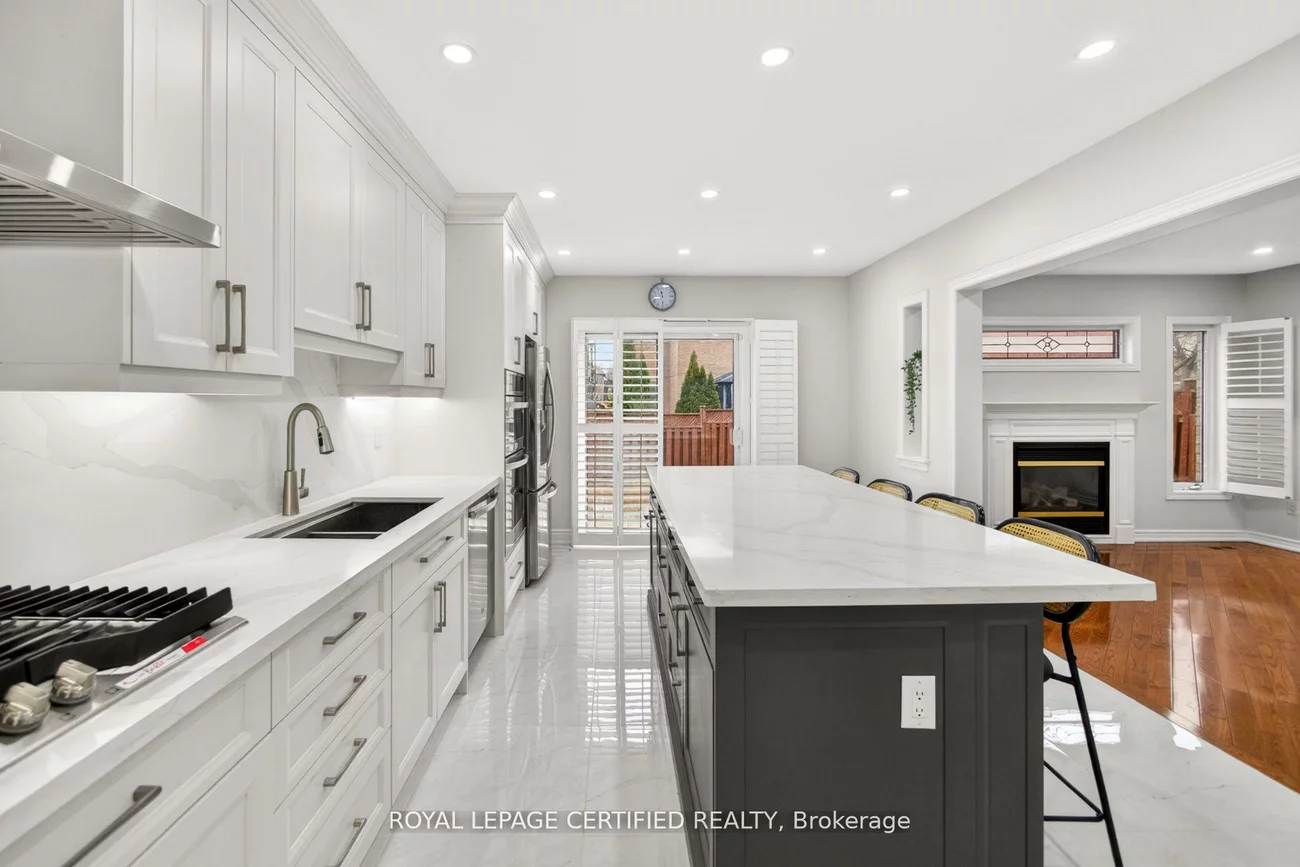 643, Garden, Meadowvale Village, Mississauga