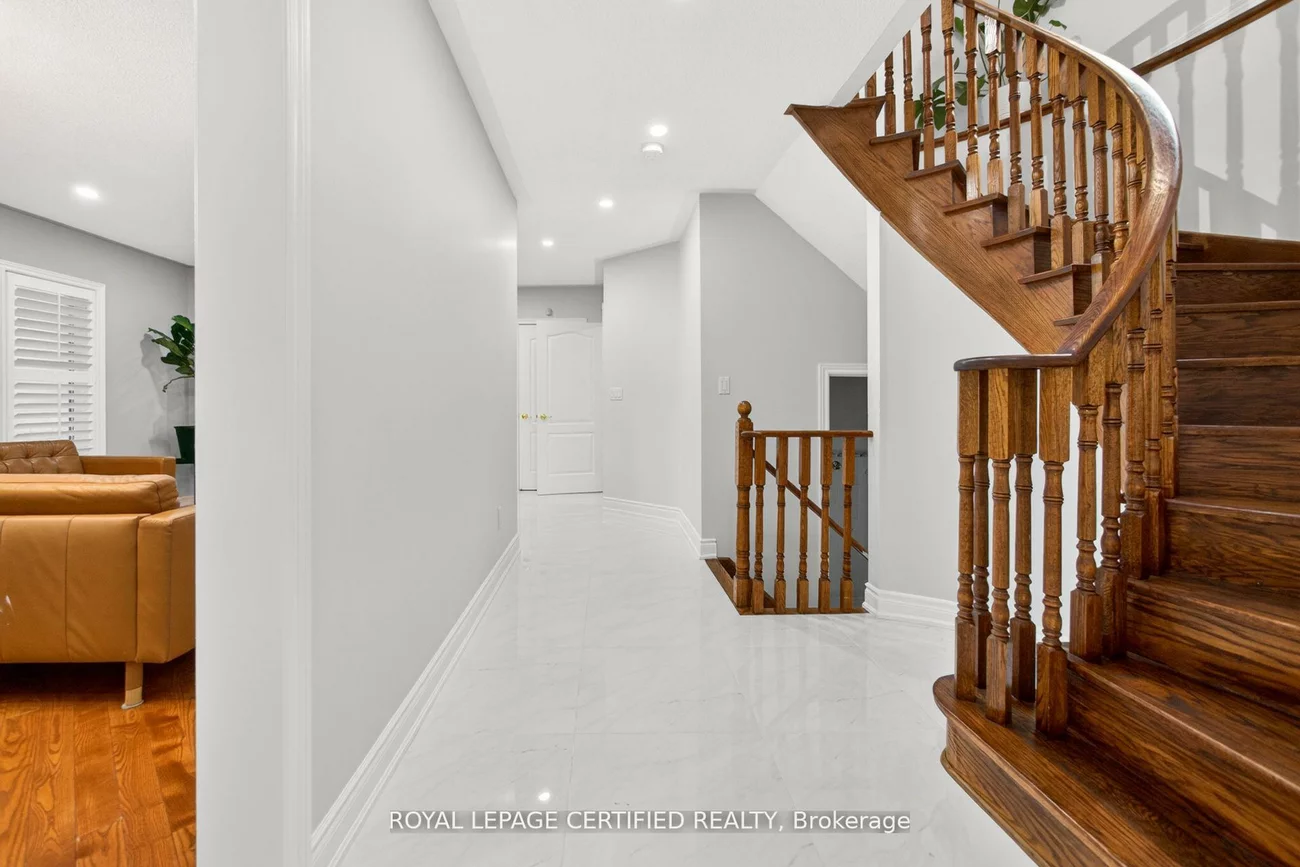 643, Garden, Meadowvale Village, Mississauga
