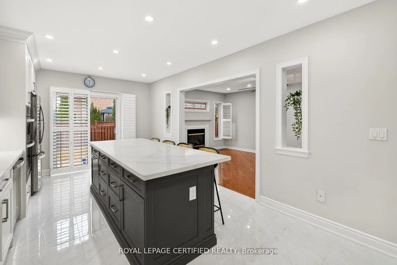 643, Garden, Meadowvale Village, Mississauga