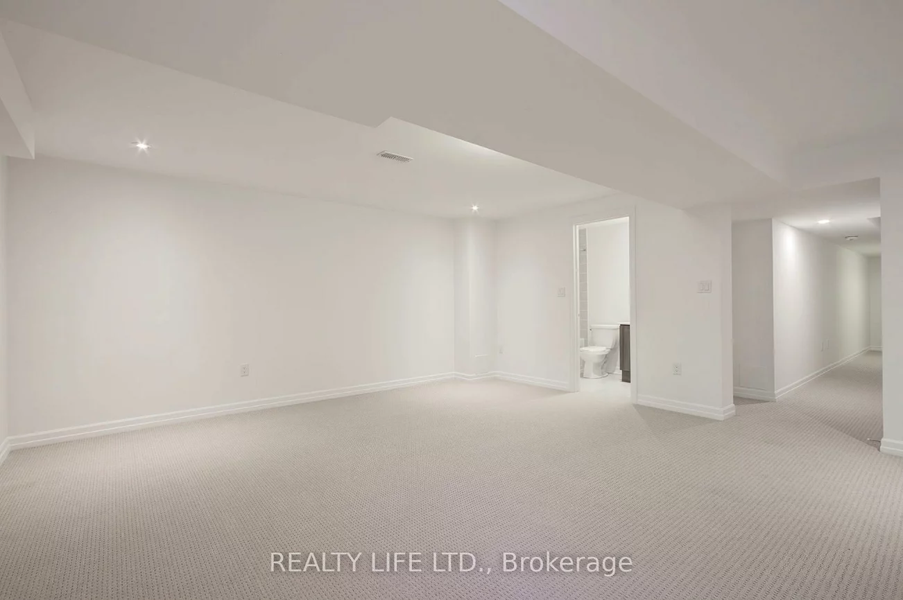 1209, Owls Head, Lakeview, Mississauga