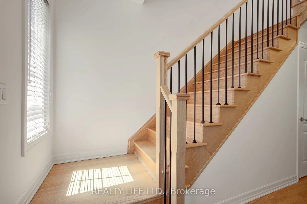 1209, Owls Head, Lakeview, Mississauga