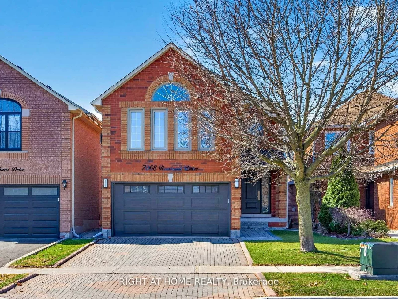 7068, Rosehurst, Lisgar, Mississauga