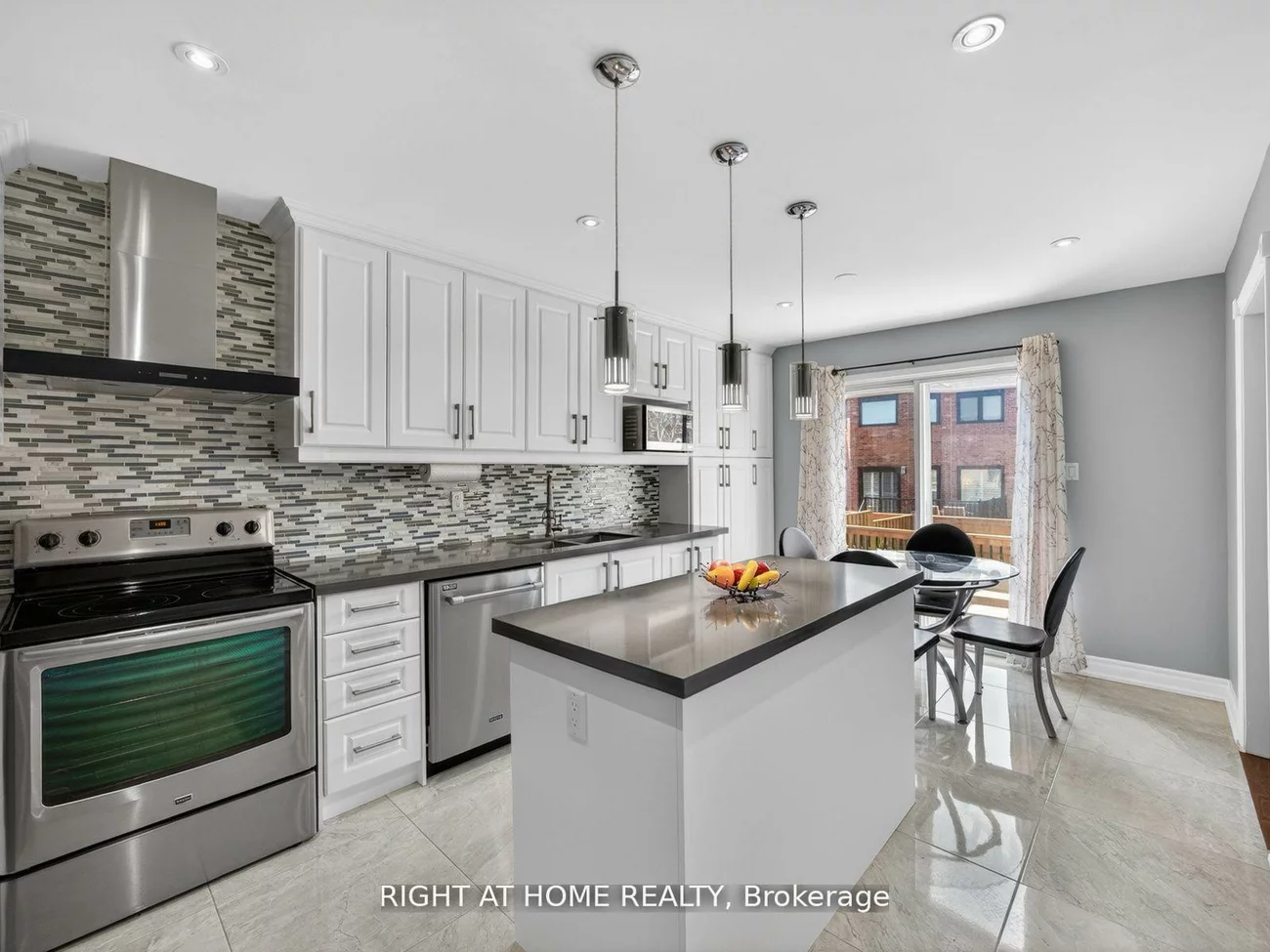 7068, Rosehurst, Lisgar, Mississauga