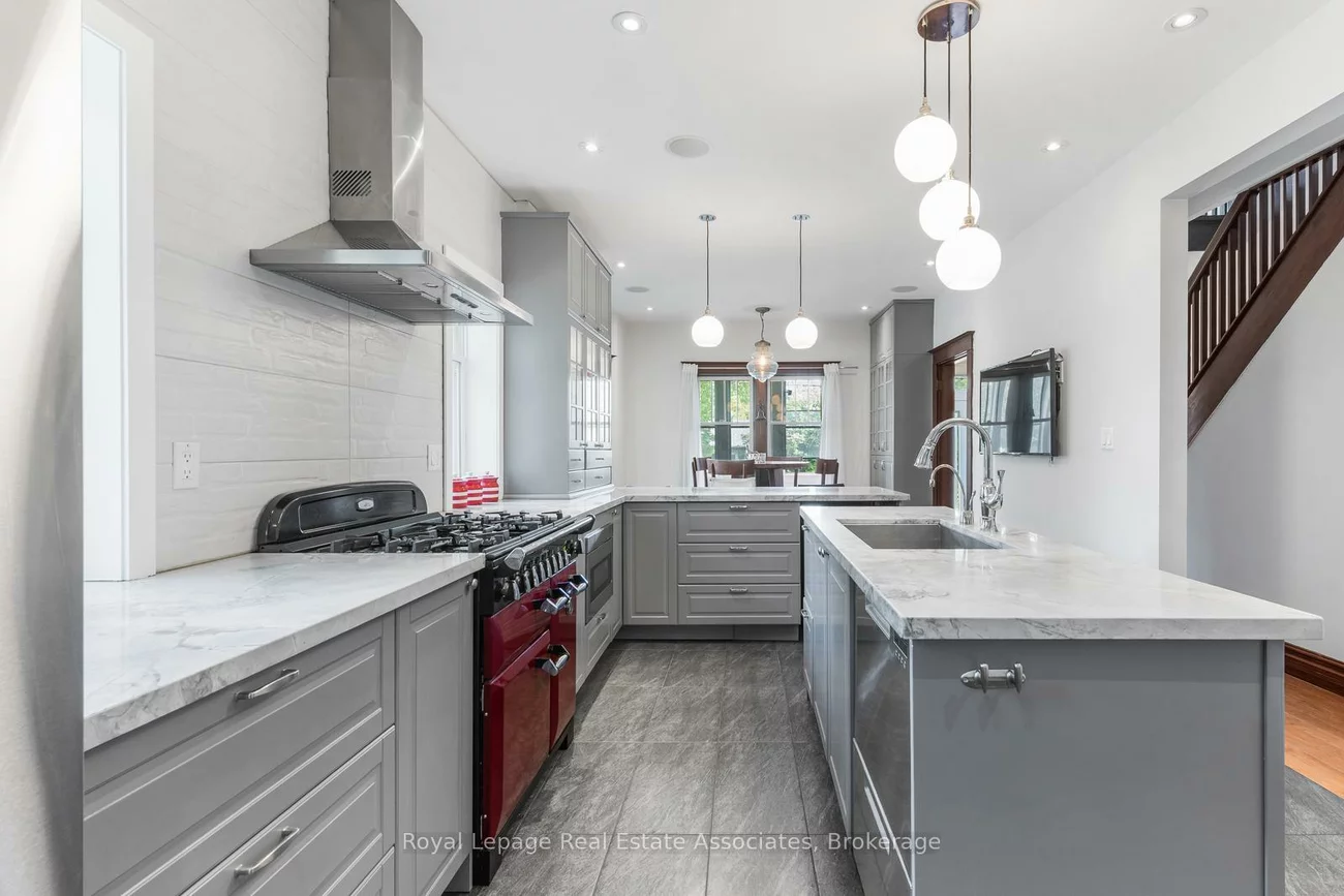 1807, Balsam, Clarkson, Mississauga