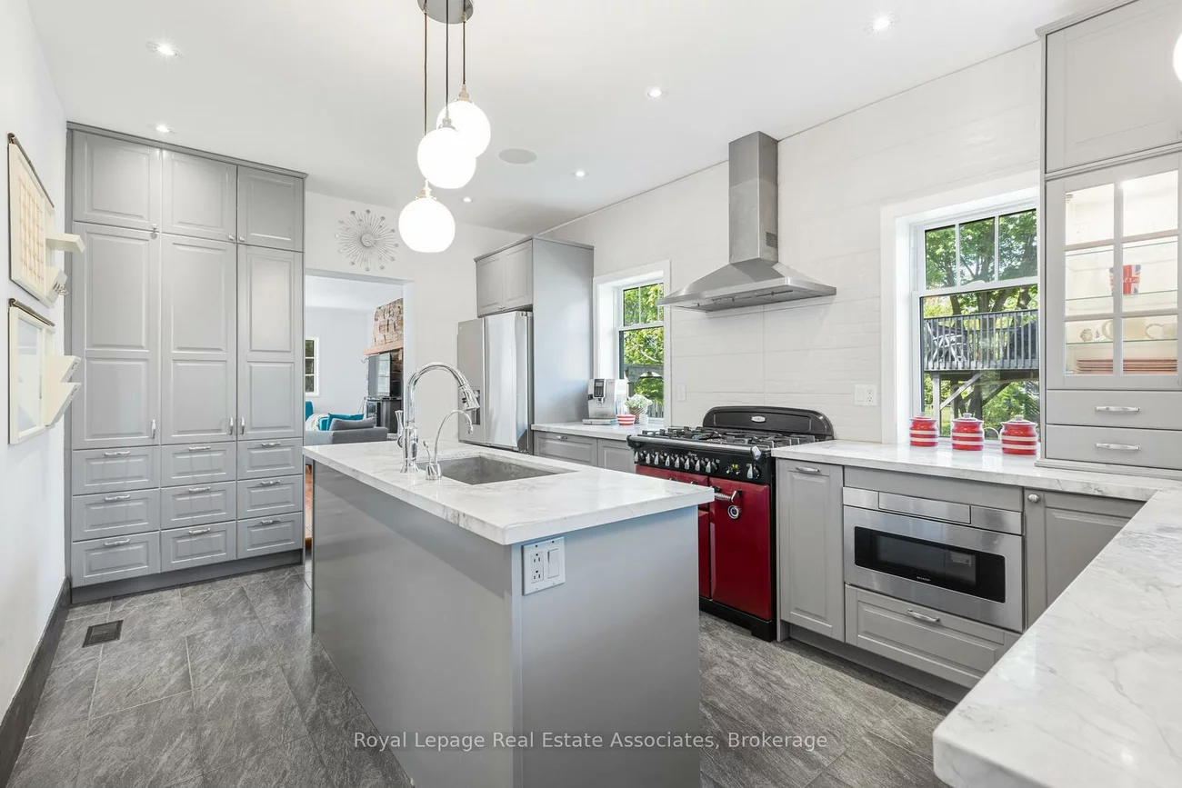 1807, Balsam, Clarkson, Mississauga