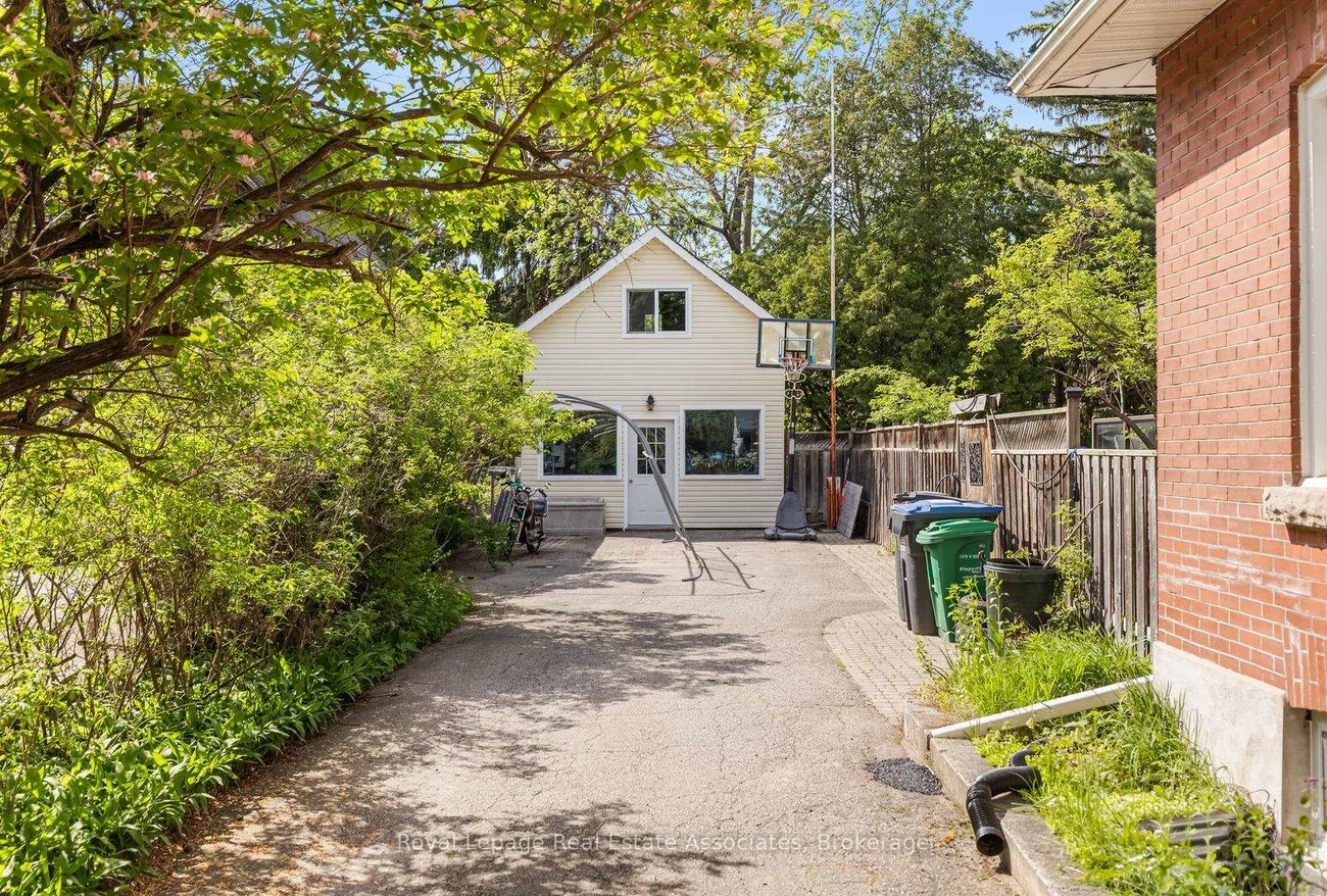 1807, Balsam, Clarkson, Mississauga