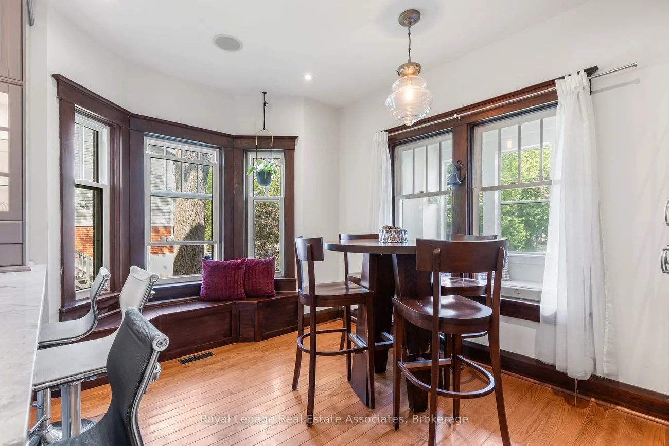 1807, Balsam, Clarkson, Mississauga