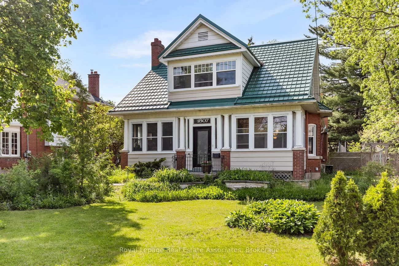 1807, Balsam, Clarkson, Mississauga