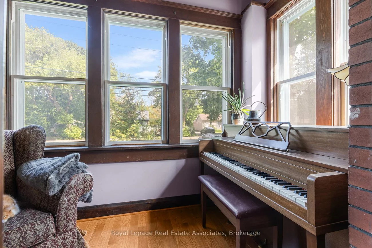 1807, Balsam, Clarkson, Mississauga